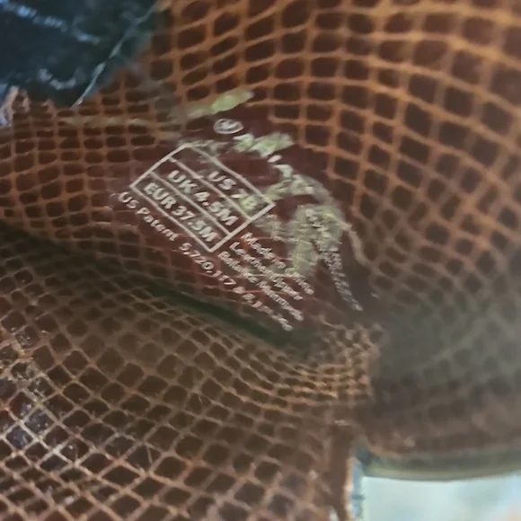 ARIAT Snip Toe Black Boots - Picture 13 of 16